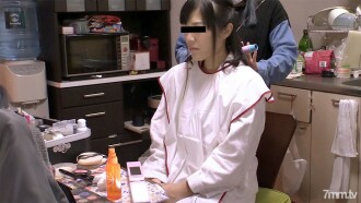 031519-050 I'm glaring even my family doesn't know ~ Makeup has doubled the sensitivity ~ Thumbnail