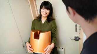 041323_829 A lascivious chair! A beautiful mature woman Thumbnail