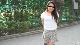 080418-01 I can't stand it! You can lick it Thumbnail