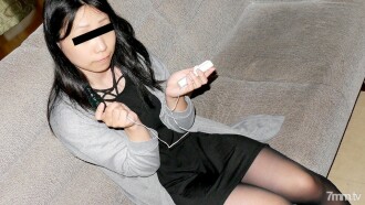 093021-01 First Ona is a small 1 daughter who is accustomed to masturbation has monitored the latest sex toys Thumbnail