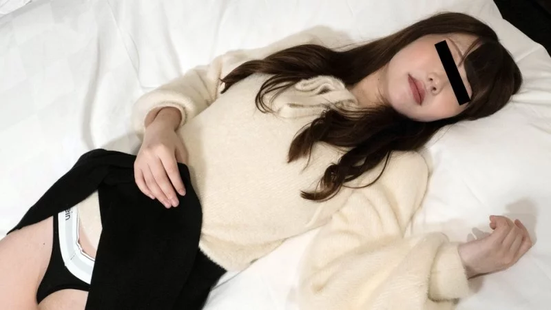 10MUSUME-081025_01 10musume-081025_01 - A Surprise Quickie Threesome For A Fair-Skinned Beauty! Two Consecutive Creampies!