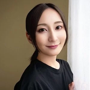 230OREV-107 230OREV-107 - Marika