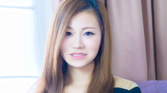 ETQT-042 For some reason, tea is sold in vending machines? Manaka chose corn potage. What a cheap woman! Thumbnail