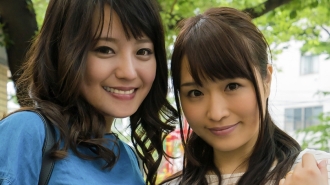 ETQT-047 I put a lot of money into my mom friend who loves rewards, so I finished it with a creampie! "It's like a New Year's gift (laughs)... That's a huge amount! I was surprised!" Don't tell your husband about today! Thumbnail