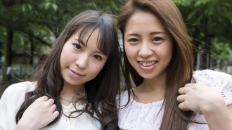 ETQT-048 It is inserted into the dick by holding Ji ○ himself. Did you want it that much? Please tell me sooner! Disturbance of a good friend's mom is outrageous! Both finish with creampie Thumbnail