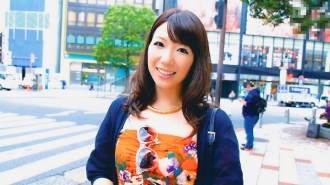 ETQT-169 Full-time housewife Eriko's wife is coming out! "I'm embarrassed, but I want to be treated like a little thing."My ex-boyfriend is a gentleman who can't forget his memories and is comforting him with masturbation night af Thumbnail