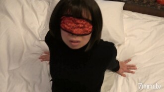 FC2-PPV-1026085 [Versi Panjang / Rakaman Individu] Menghina kemaluan isteri selebriti matang dan terus melayan dengan blowjob ghairah serta pengembangan serviks Imej kecil