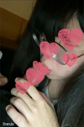 FC2-PPV-1229515 [Personal shooting] Blow & Gonzo with neat glasses JD at karaoke Thumbnail