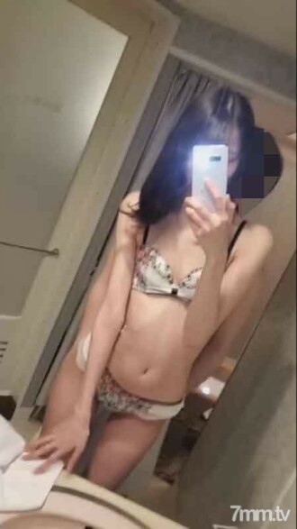 FC2-PPV-1395663 [Uncensored] Continuous vaginal cum shot (75 minutes) for 172 cm slender girls who have experience of winning beauty pageants Thumbnail