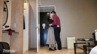 FC2-PPV-1635445 Hina 19 years old Innocent beautiful girl who wants to be an idol! Super talent with 100 transparency! Pure white beautiful breasts x nice ass are horny with raw cock! Creampie with seeds on a super sensitive body with outstanding sensitiv Thumbnail