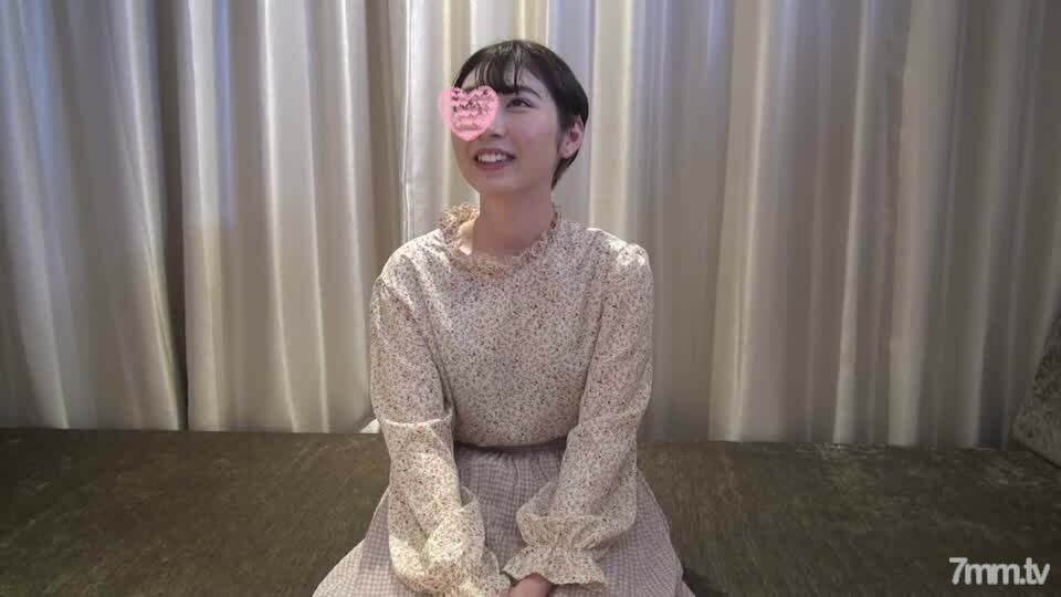 FC2-PPV-1929612 Mahoko, 19 years old, works at her parents' flower shop. When the hotel curtain is fully opened, she stands back at 69 to fellatio. The expression of shame, staring at the family playing in the park, the first vaginal cum shot in life