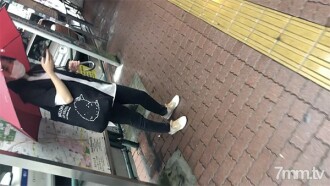 FC2-PPV-2020517 Yu's 18-year-old raw facial cumshot. Summer glitter! Facials twice on a black-haired sober Kawa club girl! The swimsuit shines! A masterpiece that pours yellow into Ma ΓùÅ Ko! [Absolute amateur of Machida foot soil, B-side collection]