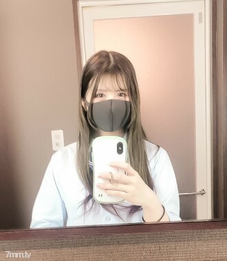 FC2-PPV-2869637 [First shot loss of virginity] 18-year-old genuine virgin Ai-chan! "I hate ... it hurts ...!" By penetrating the hymen, but mass ejaculation with a ruthless piston [Raw Saddle] FC2-PPV-2869637 Thumbnail