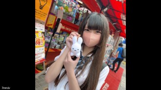 FC2-PPV-3053815 First shot! Limited number [Uncensored] Too cute girl Γù» student with an idol face and a young face! !! While distorting her face with joy and panting with a pretty voice and disturbing her uniform, vaginal cum shot is made to the genital