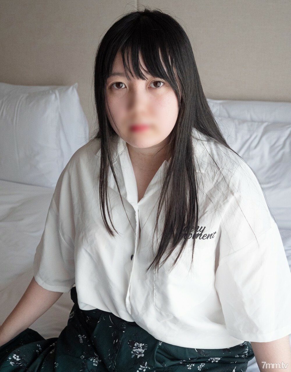 FC2-PPV-3079112 [Uncensored] A marshmallow female college student with an E-cup full of charm. A soft, fair-skinned body that is ly comfortable to hold. I'm nervous all the time when the camera is pointed at me… Real POV of unauthorized vagi