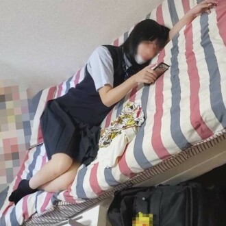 FC2-PPV-3106998 Bareback in her room without parents after school ~ Prefectural general course ③ A girl with long black hair. Thumbnail