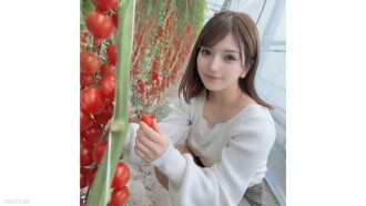 FC2-PPV-3157890 First shooting / appearance! ! Kyoga New Year 3rd limited 500pt! ! [Uncensored] Female announcer aspiring super cute present Γù» Female college student hides in the corner of the shrine and cums inside the mouth without a blowjob in the op