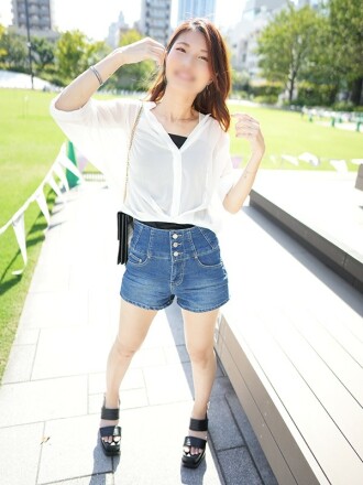 FC2-PPV-3169702 * Limited quantity for the first time * [B cup / God style small girl / creampie & facial] Chiyu-chan, 23 years old, has a demonic smile. Thumbnail