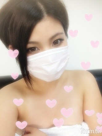 FC2-PPV-412397 First shot 18 years old, vaginal cum shot! Five-star girl found ☆ Uncle has vaginal cum shot in cute 18-year-old "Tsuruman" JD! 【selfie】 Thumbnail