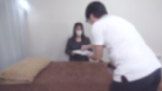 FC2-PPV-4692457 Sale on new products at half price until 6/1! [No/SEX] A housewife in her mid-40s with two husbands came to the store by online reservation. The mature and voluptuous wife seemed tired from playcare, so we gave her a shiatsu massage and ly