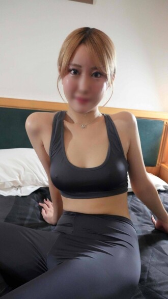 FC2-PPV-4775434 She's a super beautiful girl with a national treasure-level facial IQ and a perfect figure with fair F-cup breasts. She's so horny! She's taken turns being penetrated by Panda-kun and a black guy's huge cock, and gets c Thumbnail