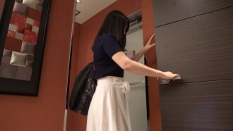 FC2-PPV-4780553 Gotanda High-Class Men's Massage Parlor Employee, Top-Class Platinum F-Cup Girl, Can't Hold Back, Massive Shooting Thumbnail