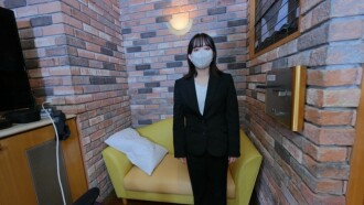 FC2-PPV-4813109 CP0440 From work to love hotel straight! She looks serious but she's a dirty slut who cums over and over again in her vagina and clit. Creampie debut ♥ Semen-covered vagina observed with a speculum Thumbnail