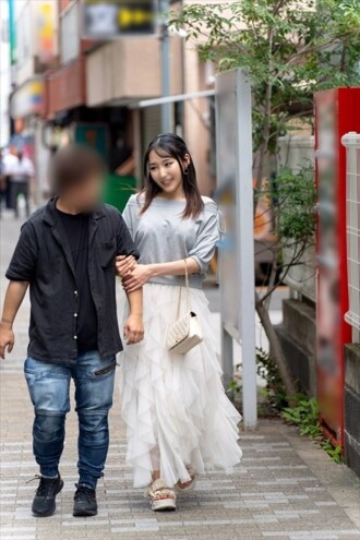 FC2-PPV-4813291 [SEX NTR] Called by a macho sex friend during a date and creampied [Super crazy private shoot] Thumbnail