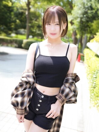 FC2-PPV-4815389 [2025 Best Work] A slender wife with beautiful legs, 29 years old, reunites with her former sex friend after 3 years, and they have an intense creampie sex session (Narumi) Thumbnail