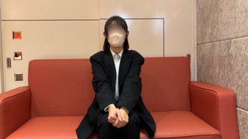 FC2-PPV-4933419 A 21-year-old student in a suit who is too sensitive. When her vagina is stimulat…
