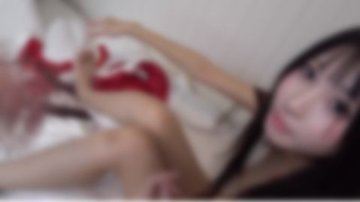 FC2-PPV-4949495 A massive cumshot! [No][Cumshot] A slender, small-breasted beauty in a Santa costume. Her breasts have grown a little, so we celebrate with a huge cumshot. White Christmas. *Bonus included