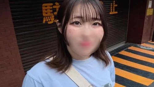 First time filming♥Full face reveal♥Picking up an ordinary office lady with a boyfriend and going on a hotel date!She keeps thrusting her hips while moaning in the cowgirl position, and at the end she begs "Cum inside me♡" and ge