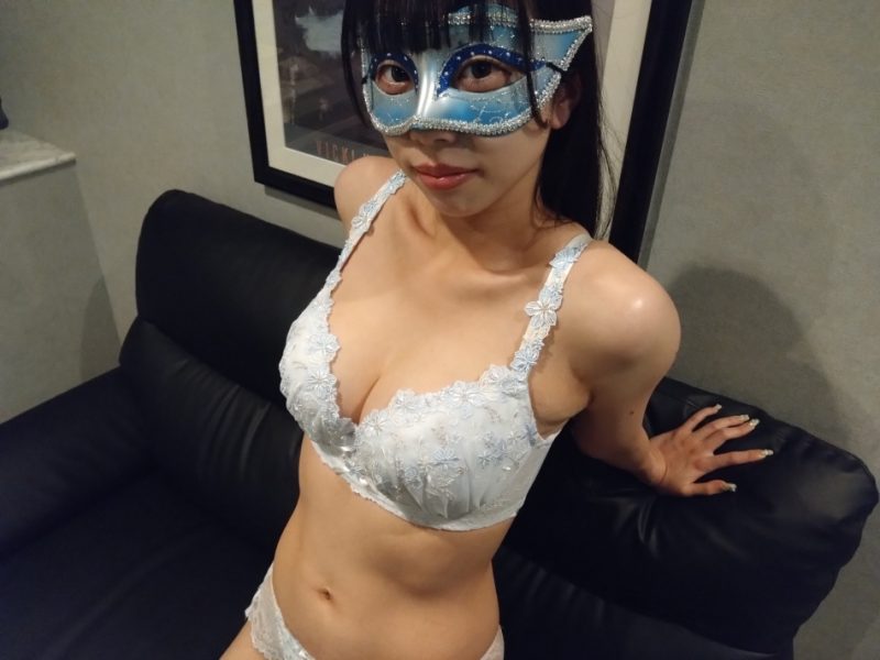 FC2-PPV-4978678 F-cup married woman who is not satisfied with just having sex with her husband. “Please keep it a secret from your husband.” [5日間限定50%オフ・中出し]旦那との交わりだけでは物足りないFカップ人妻 「旦那には絶対に内緒にしてくださいね・・・