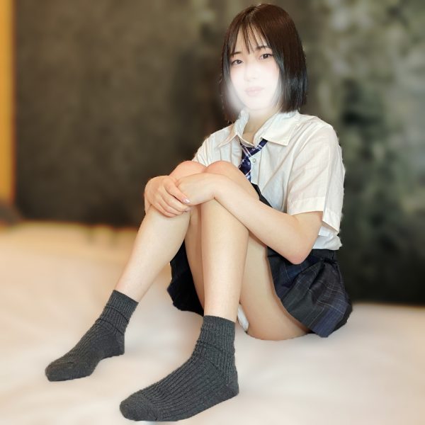 FC2-PPV-4994286 [Face showing] A lot of kisses and raw creampie with a 18 year old energetic girl in uniform