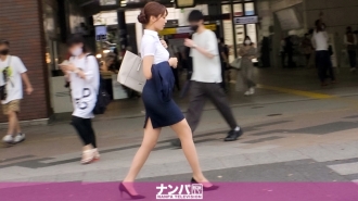 GANA-2360 Seriously Nampa, first shot. 1534 [God development] In front of Akiba station ● Beautiful office lady who picked up Riko! Actually, it was a bad guy making machine that loves service and loves sex! ?? If you practice it in a hotel room right awa Thumbnail