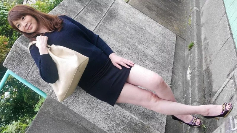 PACOPACOMAMA-060525_100 Pacopacomama-060525_100 - A Beautiful Mature Woman With Beautiful Legs And A Miniskirt Gets Picked Up And Creampied Twice!