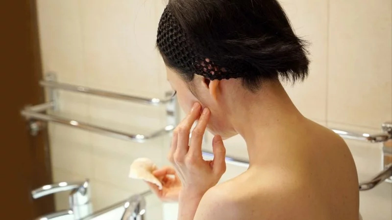 PACOPACOMAMA-101219_188 Pacopacomama-101219_188 - Barefaced Mature Woman - The Secret Face Of A Beautiful Mature Woman With Long, Curly Hair