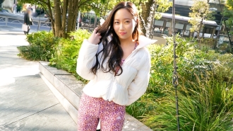 SIRO-5266 Even if she tries to act cool, her lower body is on the verge of boiling! Sweaty sex with a female moaning with every thrust. Once you put in the exquisite vaginal pressure trained by dancing, there's no going back... [First shoot] Applying Thumbnail