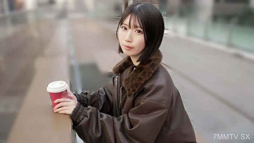 Model-level slutty body is too erotic! First time with sister's friend! Male experience is a one-night stand! Men can't resist this slutty style and keep giving in?! Check out these unconsciously slutty girls! 【First Shoot】Apply for AV