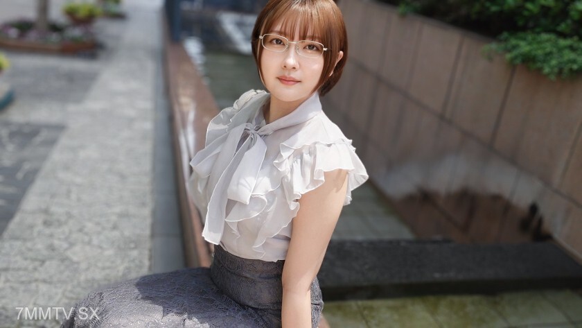 [UNCENSORED-LEAK] SIRO-5756 The delusion that Naten had imagined has come true…! A girl with eyeglasses who looks awful! A must-see is the big fart that is exposed inside the clothes! [First beat] Network new