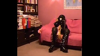 Roxina2005jerkinginheavyrubber010205xxl