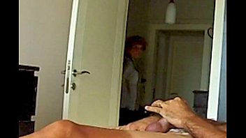 Mama Ve El Video Porno De Su H., Step Mom Fascinated By Daughters Sextape