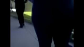 Culona Peruana En Tren 5