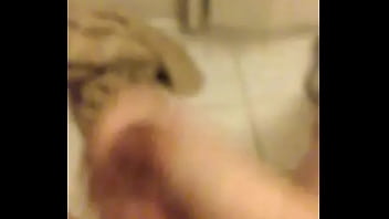 Cumming While Waching My Girlfriend Take A Shower