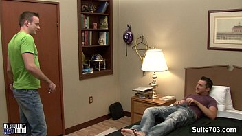 ⁣Horny Gay Gets Fucked And Jizzed