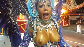 Paulina Reis Com Peitões No Carnaval Rio De Janeiro - Musa Do Unidos De Bangu