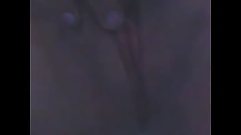 A Cris Batendo Siririca No Banheiro Para Negão Do Chat