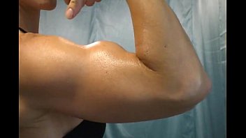 Boobs, Oil, Muscles, Biceps - Oiled - 2025 - Passionate - Show - Video 5926562