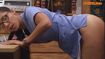 Sexy Chick Exchanged Her Pussy For Money At The Pawnshop