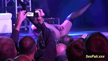 Blonde Loves Doing Live Shows